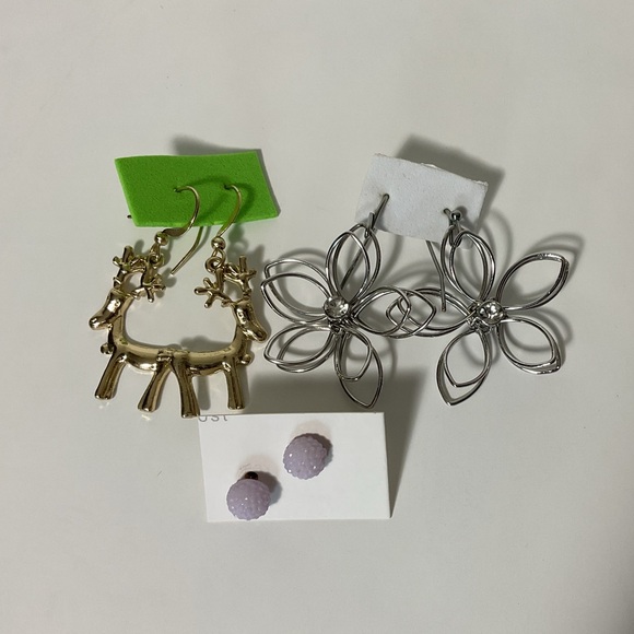 Assorted Jewelry Collection - Picture 9 of 9